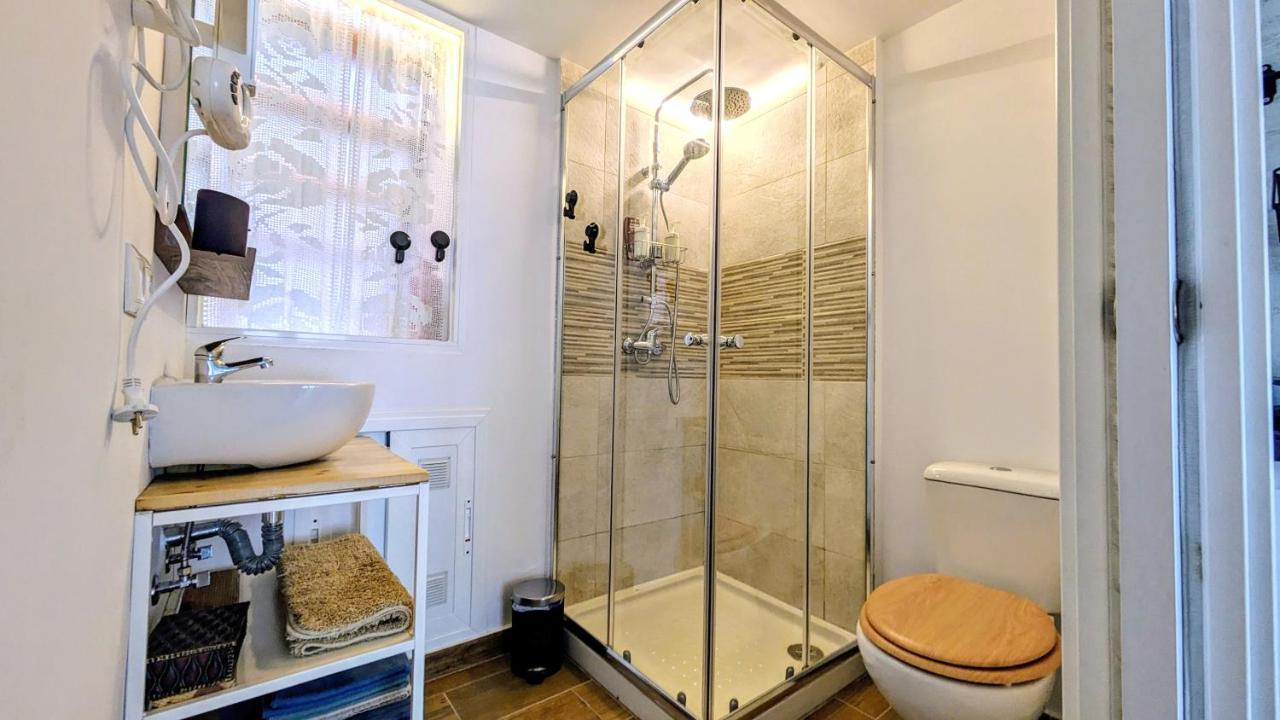 Suite Duplex Con Terraza Independiente ブルネテ エクステリア 写真